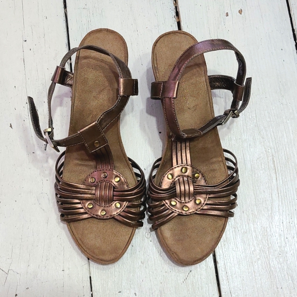 Aerosoles strappy wedges sz9